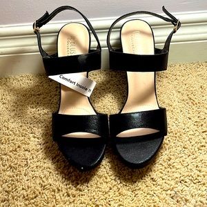 Never worn perfect condition